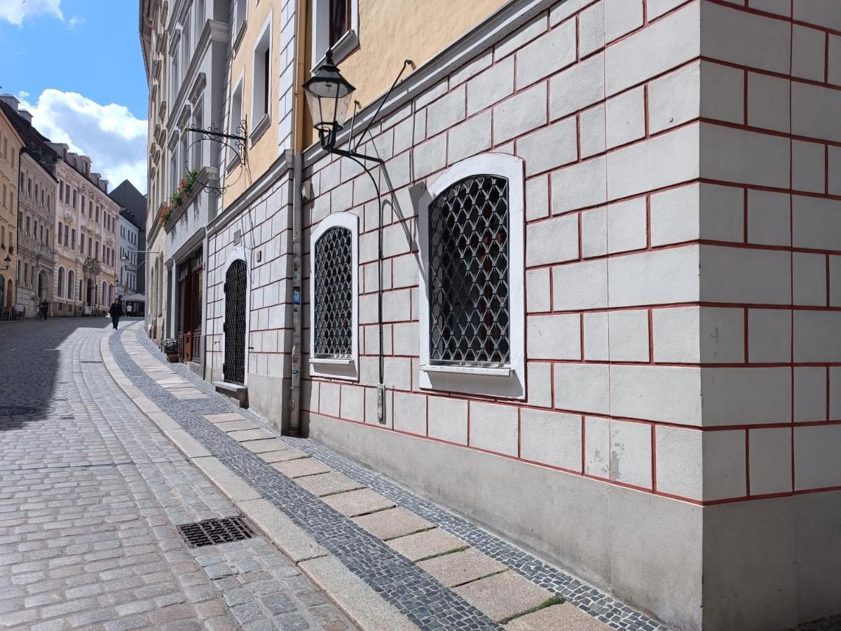 Filmap- Charmante Kreuzgewoelbe-Whg Im Herzen Der Altstadt-Ideal Fuer Paare & Geschaeftsreisende Gorlitz Exterior photo